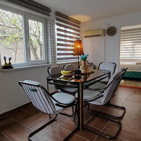 아파트 Nora 1 스렘스카 미트로비차