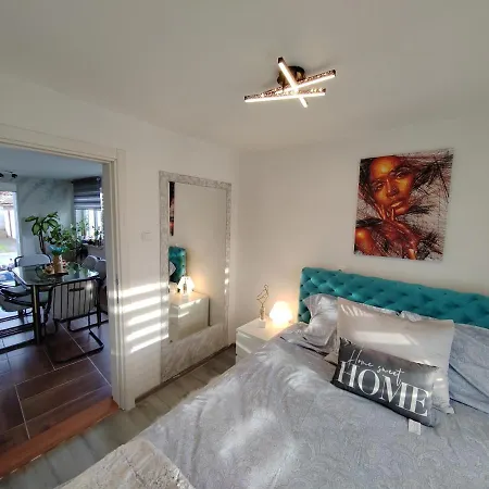 Nora 1 Apartman *